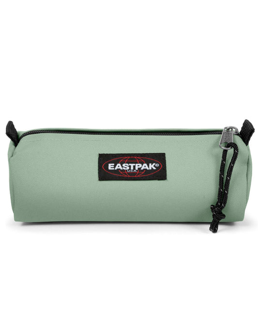 eastpak estuche benchmark de color frosty-mint- practico, sencillo, y duradero, cierre con cremallera.