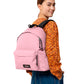 eastpak-mochila-day-pakr-fairy-pink-color-rosa-4-bolsillos-exteriores-uno-interior-para-laptop-100%-Nylon-40-litros-capacidad.