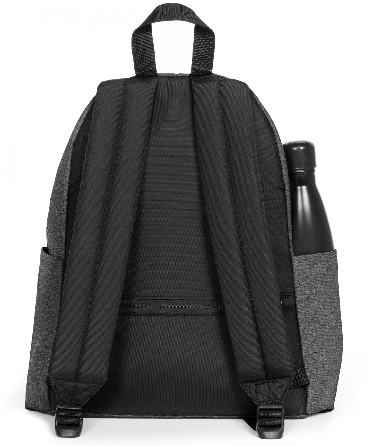 eastpak-mochila-day-pakr-color-negro-denim-4-bolsillos-exteriores-uno-interior-para-laptop-100%-Nylon-40-litros-capacidad.