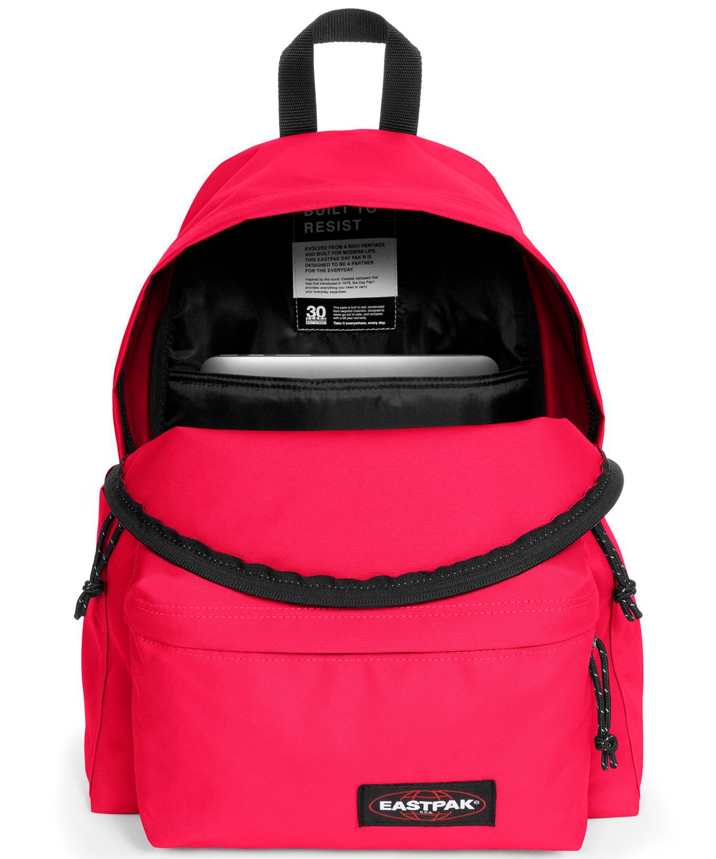 eastpak-mochila-day-pakr-color-fresa-4-bolsillos-exteriores-uno-interior-para-laptop-100%-Nylon-24-litros-capacidad.