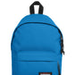 eastpak mochila orbit -xs-azure-blue- la hermana pequeña de la mítica padded pak´r de color azul tejido impermeable y durabilidad garantizada.