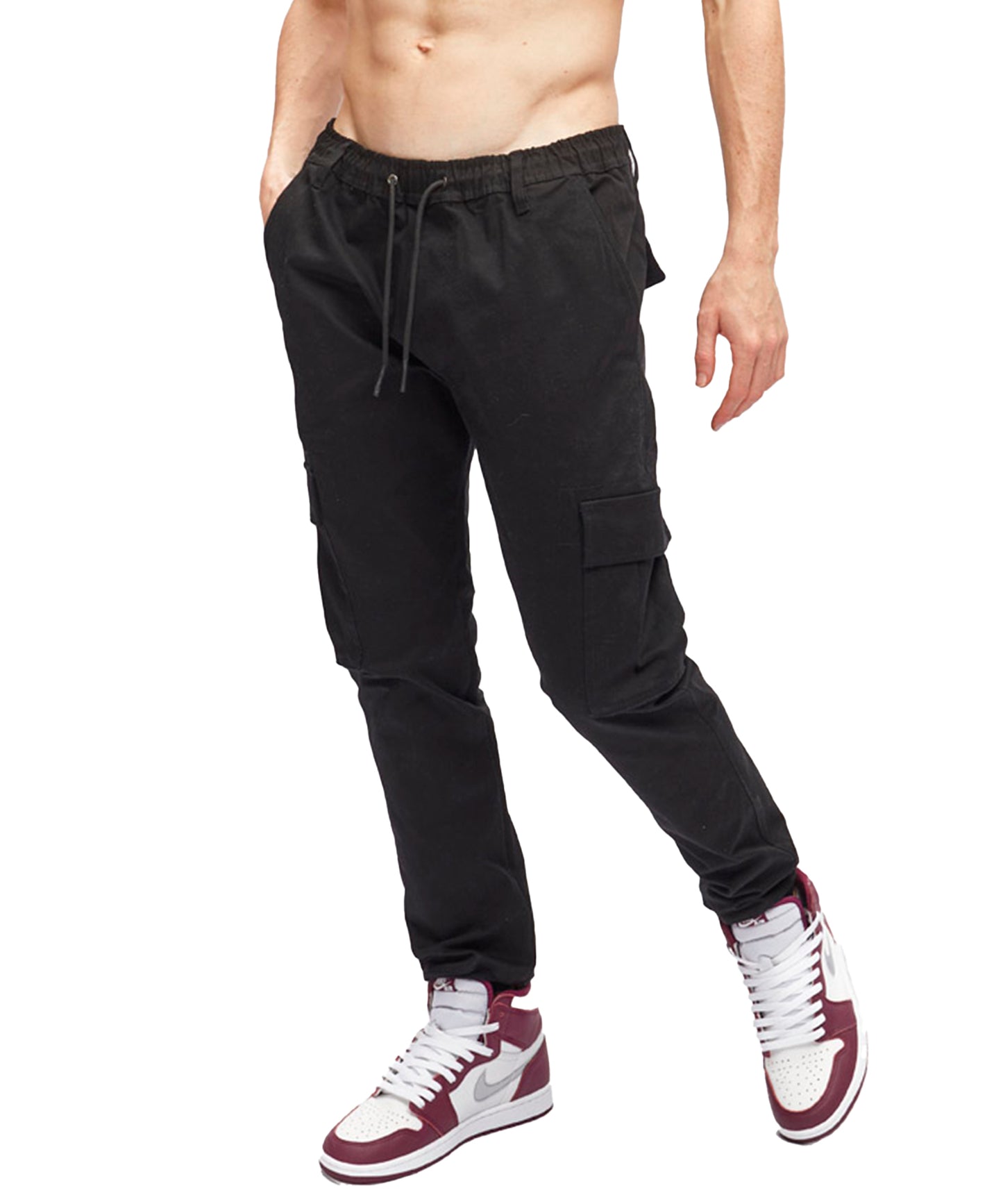 pantalón tipo cargo elastico y adaptable,color negro,cintura elastica con cordón.