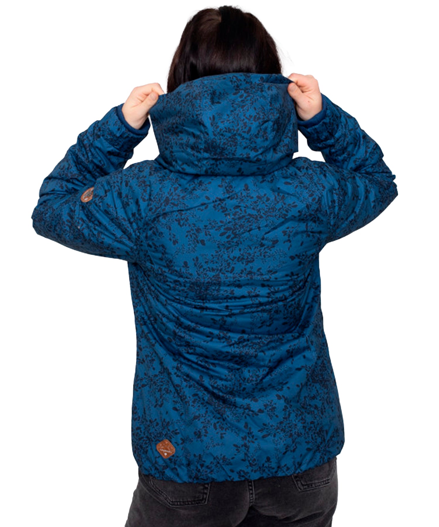 ragwear-chaqueta-dizzie-print-color-azul-estampado-floral-impermeable-calidad-Ragwear-producto-vegano
