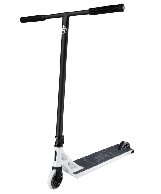 addict-scooter-completo-revenge61-color-blanco-negro-perfecto para practicar tu freestyler-rigido y robusto-totalmente-pro-.