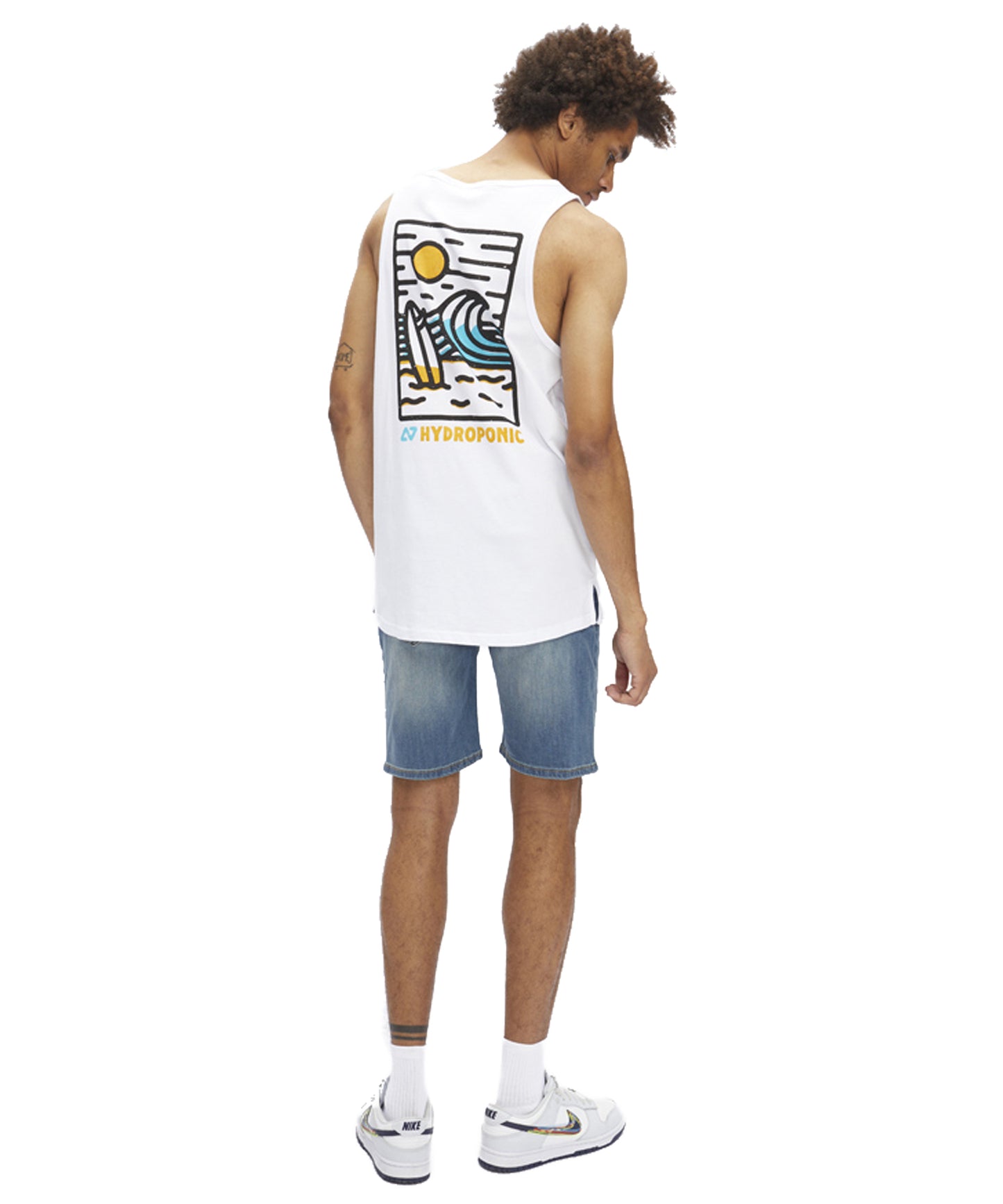 hydroponic-camiseta-de-tirantes-beach-color-blanco-estilo-playera-serigrafía-en-pecho-y-espalda