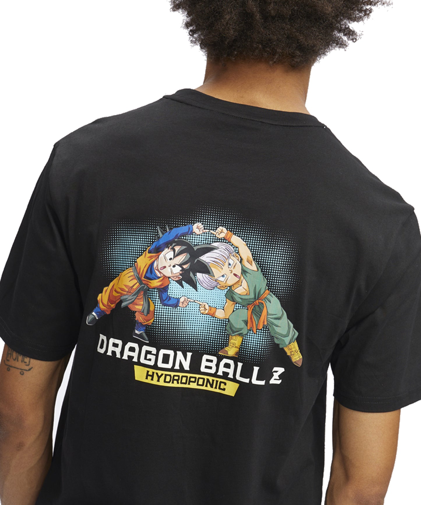 hydroponic-camiseta-manga-corta-dragon-ball-z-fusion-color-negro-serigrafía-dragon-ball-en-el-pecho.