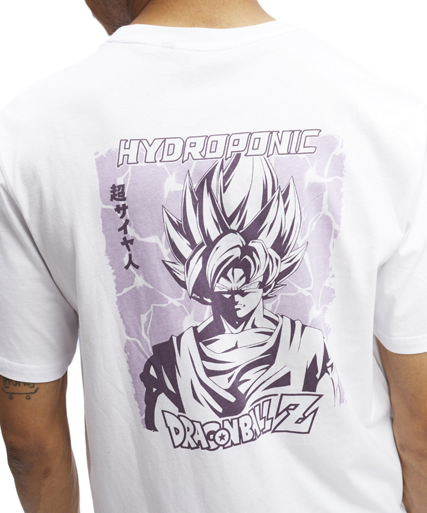 hydroponic-camiseta-dragon-ball-z-shadow-color-blanco-manga-corta-serigrafía-dragon-ball-z-en-pecho-y-espalda-100%-algodón.