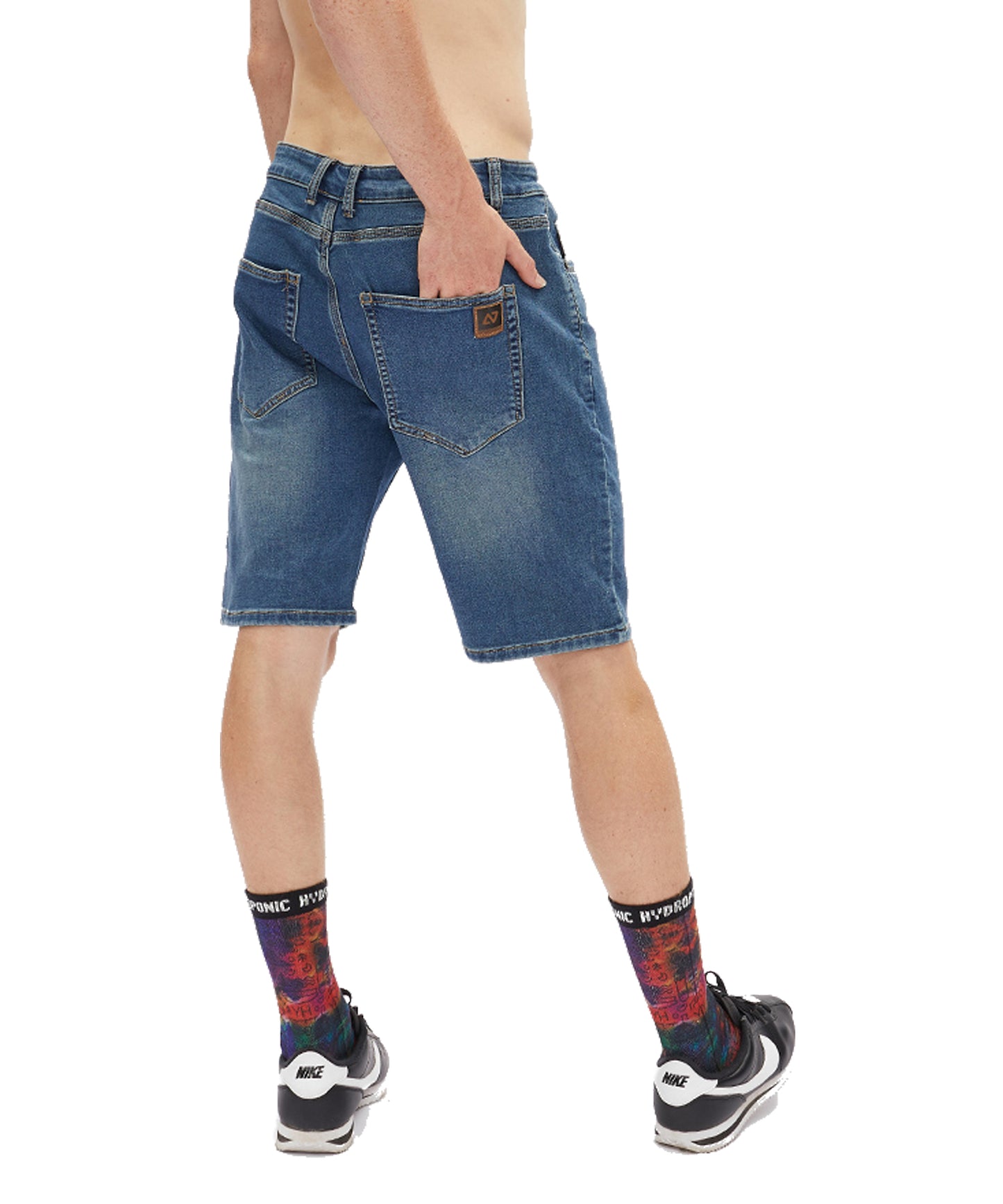 hydroponic century-sweat-dark-used-pantalón corto-tipo jogger-color denim-cintura con cordón-zonas reforzadas-para la práctica del skateboard.