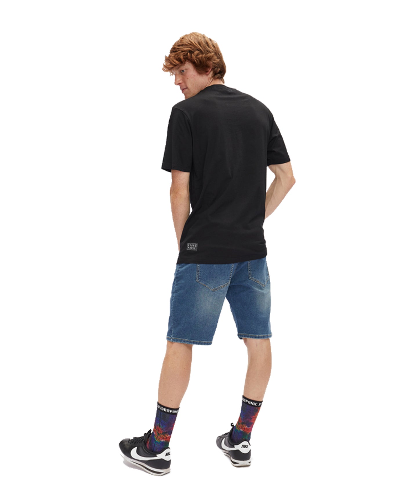 hydroponic century-sweat-dark-used-pantalón corto-tipo jogger-color denim-cintura con cordón-zonas reforzadas-para la práctica del skateboard.