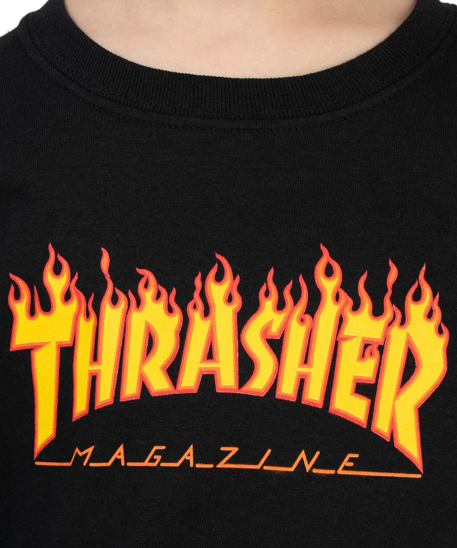 thrasher-t-shirts-flame-kids-BLACK camiseta-COLOR-NEGRO para niños/as de Thrasher-100% algodón.-logo thrasher en amarillo